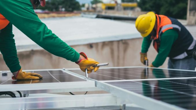 Solcellsanläggningar är en värdefull och hållbar energilösning