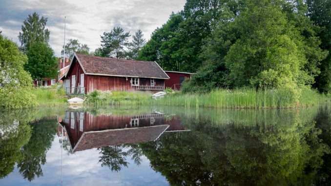 Så fungerar nettoenergiavräkning med solpaneler i Sverige illustration