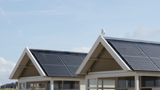Hur man väljer rätt typ av solpanel för olika klimatzoner illustration